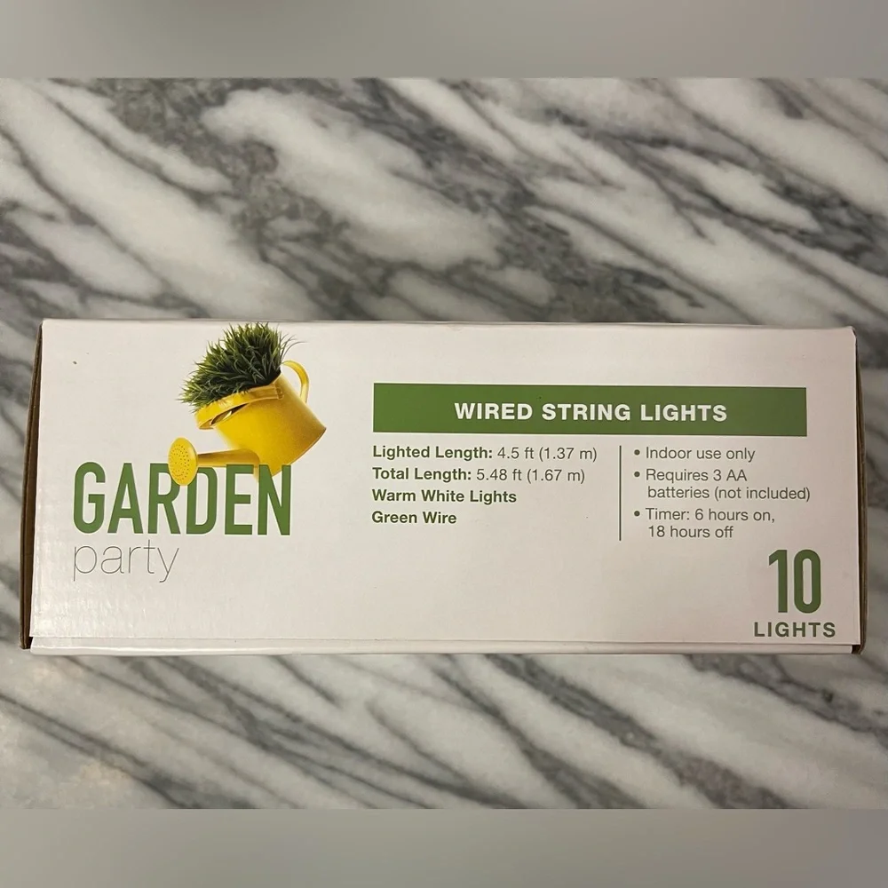 Brand new in box Indoor Pineapple String Lights, 4.5 feet, 10 pineapple lights